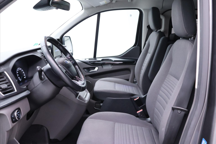 Ford Tourneo Custom 2,0 TDCi 136kW Aut. 8-Míst