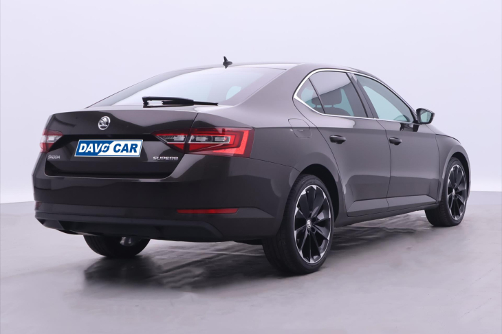 Škoda Superb 2,0 TDI 110kW DSG Style Plus
