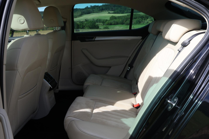 Škoda Superb 2,0 TDI 140kW DSG 4x4 Style CZ