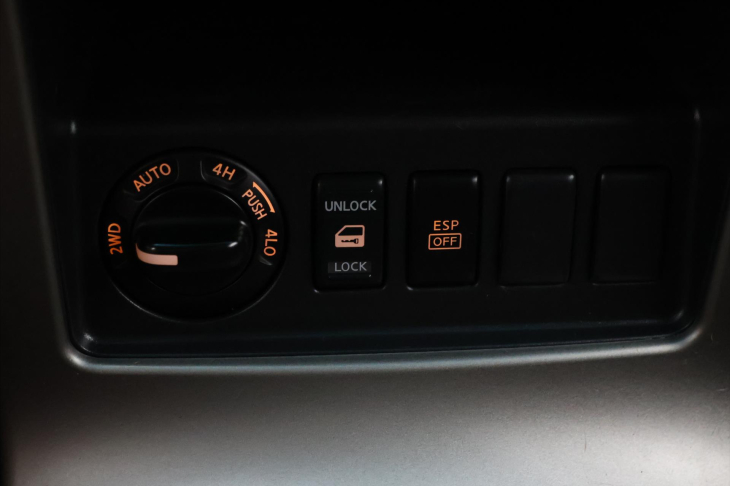 Nissan Pathfinder 2,5 dCi 126kW Automat 4WD CZ