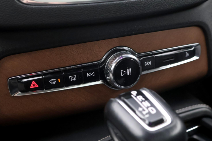 Volvo XC90 2,0 D5 173kW Inscription 4x4 DPH