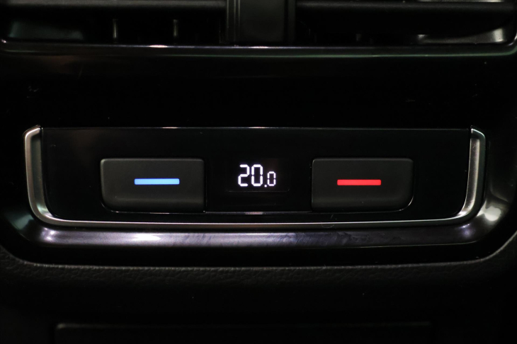 Volkswagen Passat 1,4 TSI 110kW DSG Comfort LED