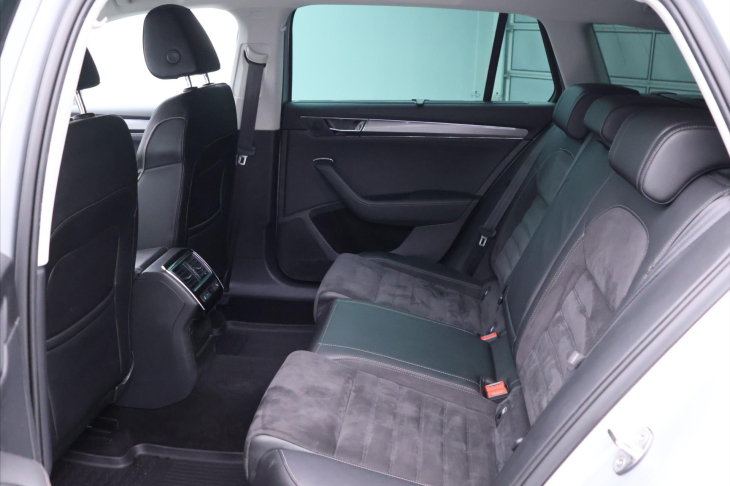 Škoda Superb 2,0 TDI 140kW DSG 4x4 CZ Scout