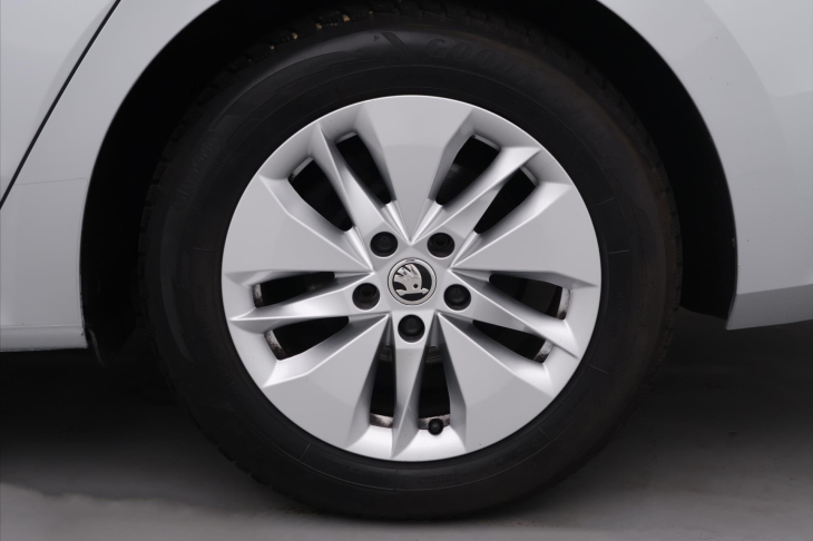 Škoda Octavia 2,0 TDI 85kW Ambition CZ DPH