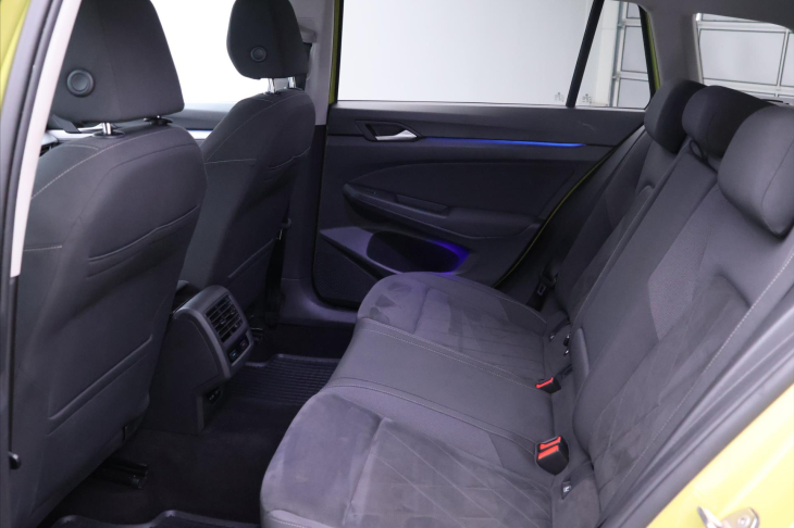 Volkswagen Golf Variant 1,5 TSI 110kW CZ LED 1.Maj