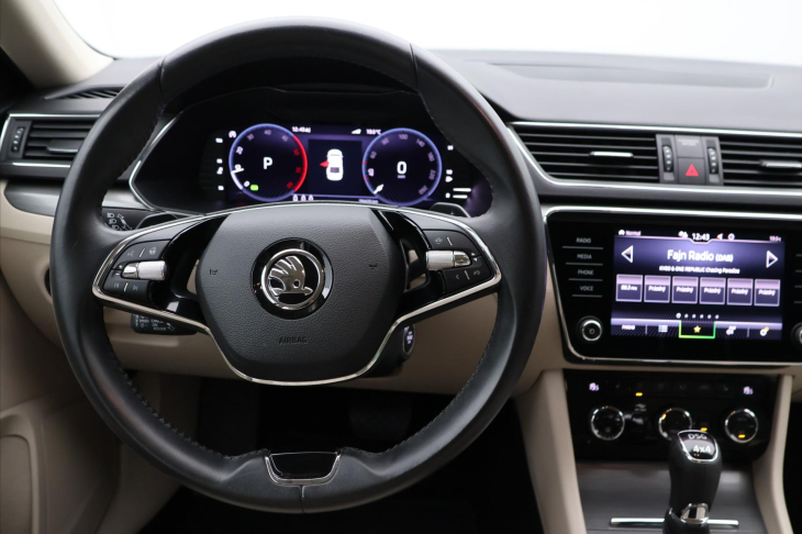Škoda Superb 2,0 TDI 147kW Style 4x4 Kůže