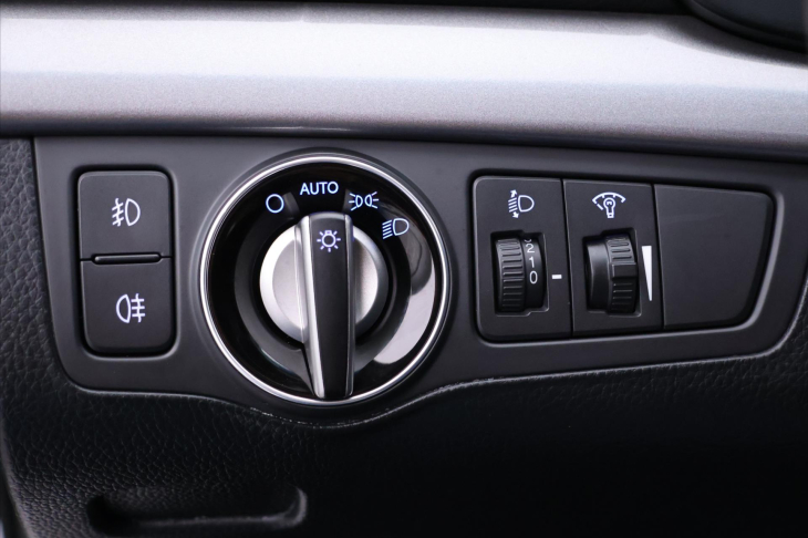 Hyundai i40 1,6 GDI Fifa edice Serv. kniha