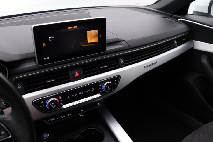 Audi A4 2,0 TDI 140 kW S-Line S-Tronic CZ