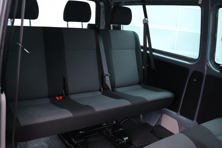Volkswagen Transporter 2,0 TDI 110kW DSG 8-Míst Long