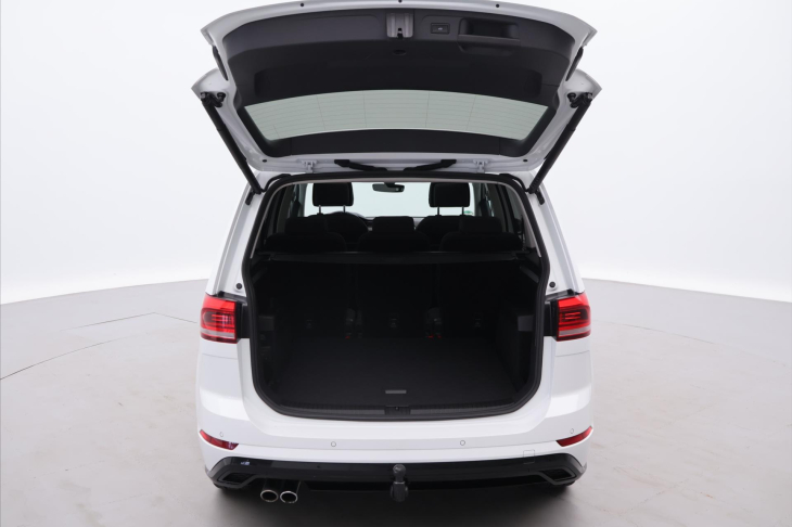 Volkswagen Touran 2,0 TDI DSG R-Line 1.Maj DPH
