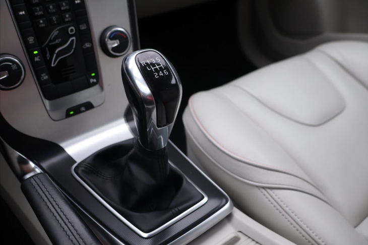 Volvo V40 1,6 D2 115 Summum