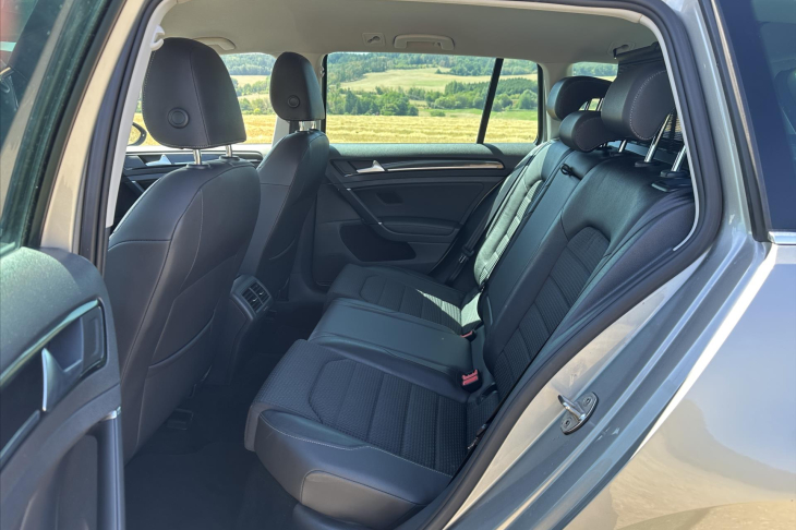 Volkswagen Golf 1,4 TSI 90kW DSG Highline Xenon