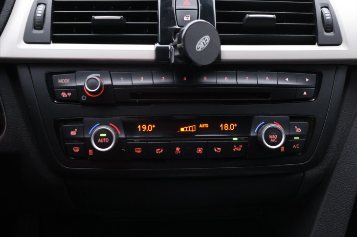 BMW Řada 3 2,0 320 XDrive 135kW Aut.