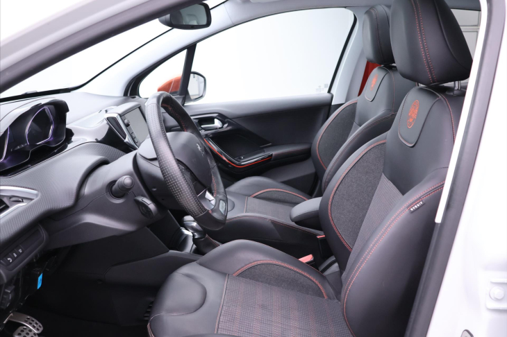 Peugeot 208 1,2 PT 81kW Roland Garros 1Maj