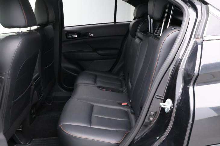 Mitsubishi Eclipse Cross 1,5 T-Mivec 120kW LED Kůže