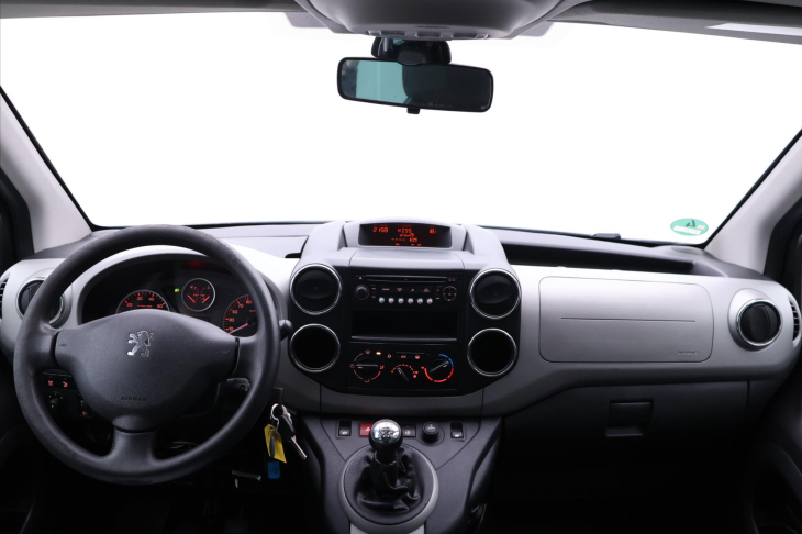 Peugeot Partner Tepee 1,6 VTI 88kW Family Panorama