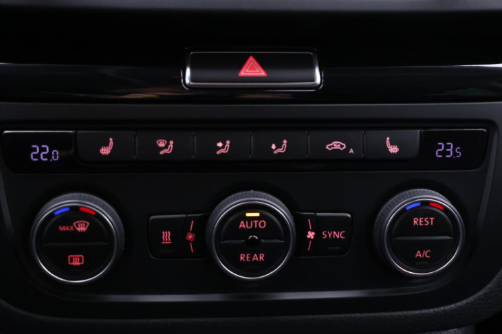 Volkswagen Sharan 2,0 TDI 4M CZ Highline DPH