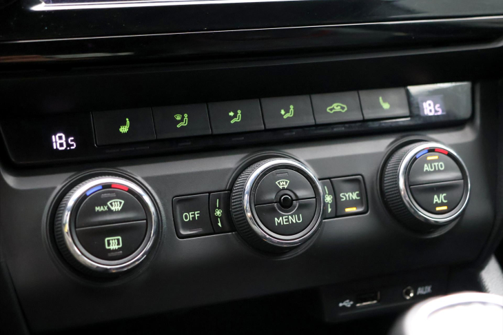 Škoda Octavia 2,0 TSI RS 169kW Xenon Kůže