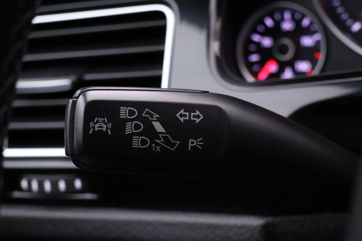 Volkswagen Touareg 3,0 TDI V6 DSG R-LINE CZ 4M