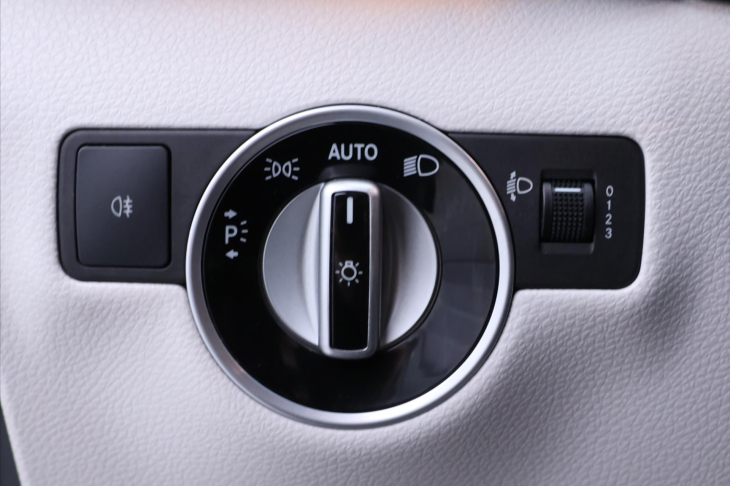 Mercedes-Benz Třídy B 1,6 180 90kW Aut.klima Navi