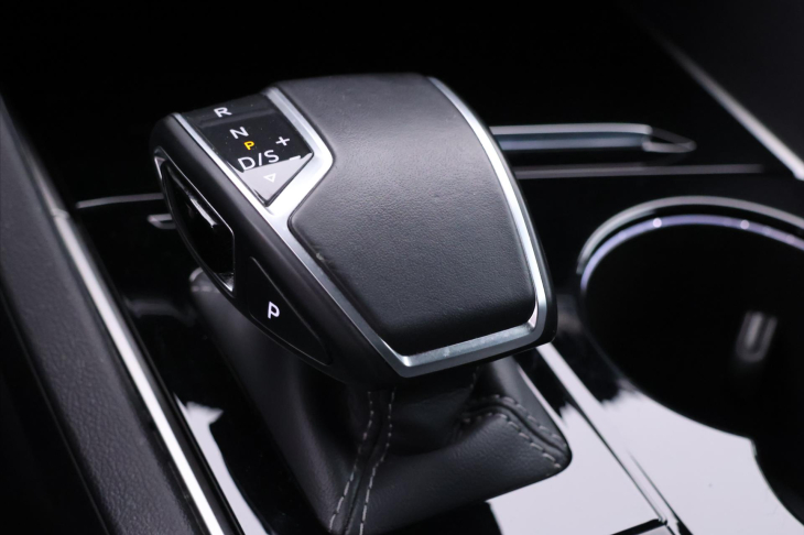 Volkswagen Touareg 3,0 TDI 210kW 4M R-Line DPH