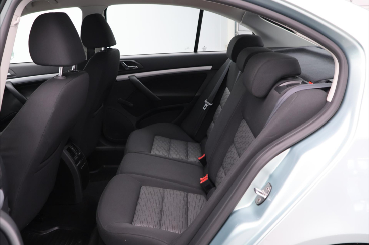 Škoda Octavia 1,4 TSI 90kW Ambiente CZ