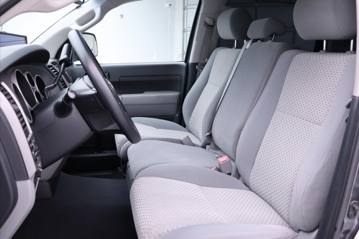 Toyota Tundra 5,7 V8 HEMI 285kW 4x4