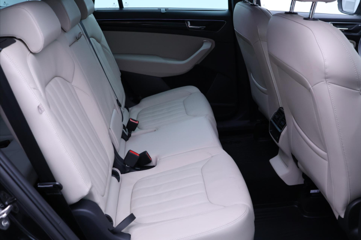 Škoda Kodiaq 2,0 TDI DSG 4x4 L&K 7-Míst DPH