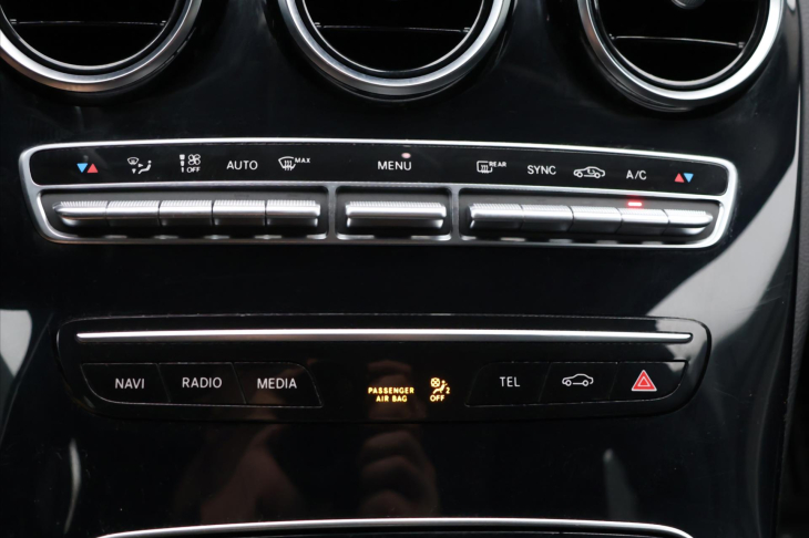 Mercedes-Benz Třídy C 2.0 220d 143kW 4MATIC Tažné