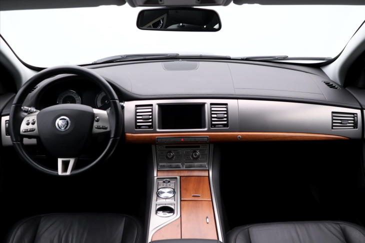 Jaguar XF 3,0 D 155kW Luxury