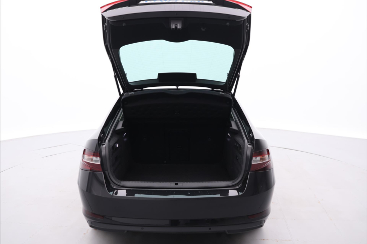 Škoda Superb 2,0 TDI 140kW DSG 4x4 Style CZ