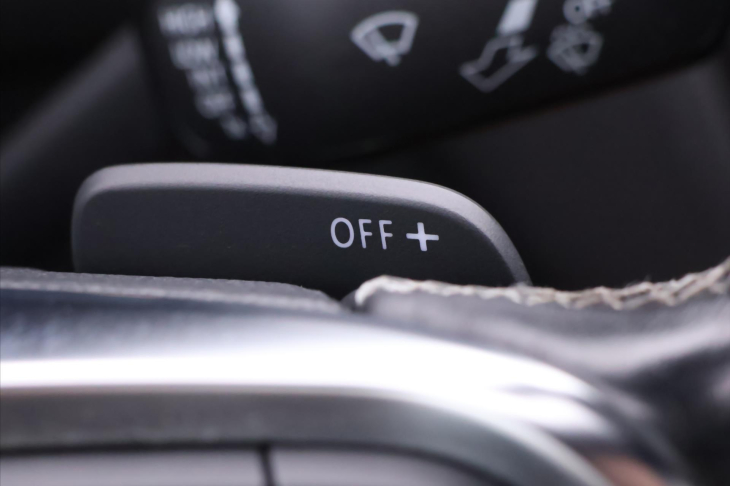 Volkswagen Tiguan 2,0 TDI DSG 4M CZ R-Line LED