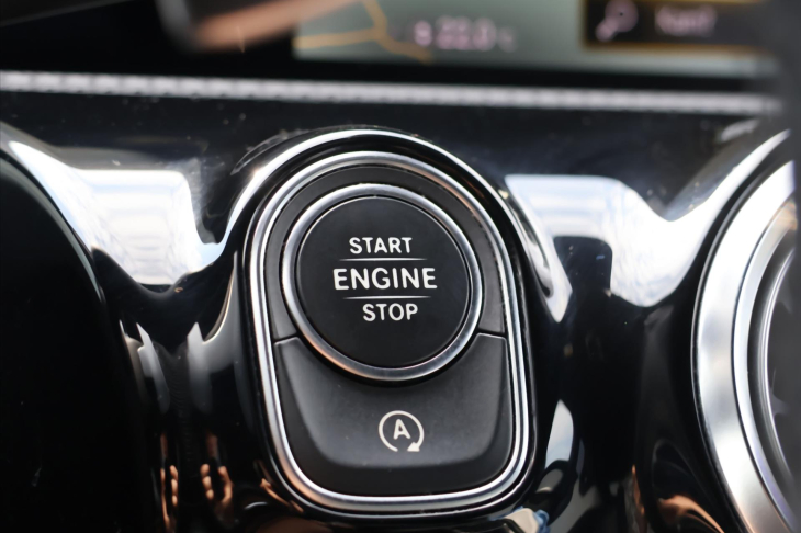 Mercedes-Benz CLA 2,0 35 AMG 225kW 4Matic DPH CZ