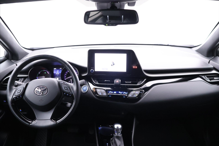 Toyota C-HR 1,8 Hybrid 90KW Style CZ Záruka
