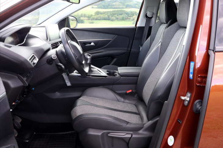 Peugeot 3008 1,5 HDi 96kW Allure CZ