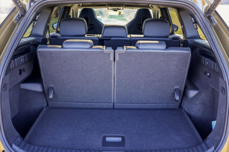 Škoda Kodiaq 2,0 TDI DSG 4x4 Sportline 7-Míst