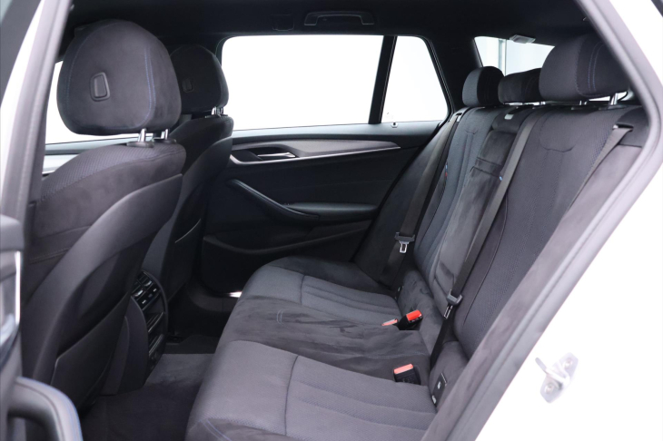 BMW Řada 5 2,0 dA 140kW M-Paket, Záruka