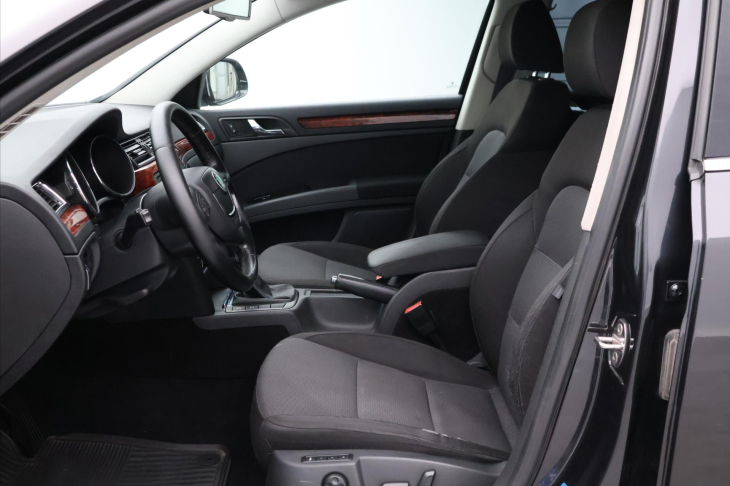 Škoda Superb 2.0 TDI 103kW CZ Xenon Tažné