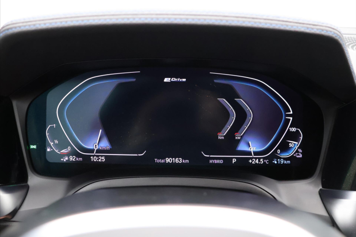 BMW Řada 3 2,0 330e xDrive M-Paket Laser