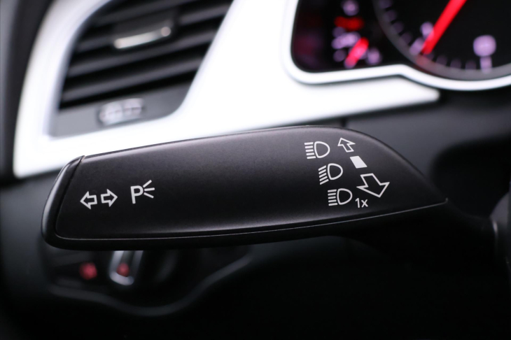 Audi A5 2,0 TDI 140kW Aut. Navi CZ DPH