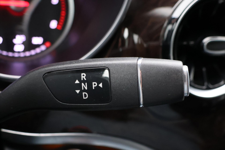 Mercedes-Benz Třídy V 2,1 CDI 140kW Avantgarde L DPH