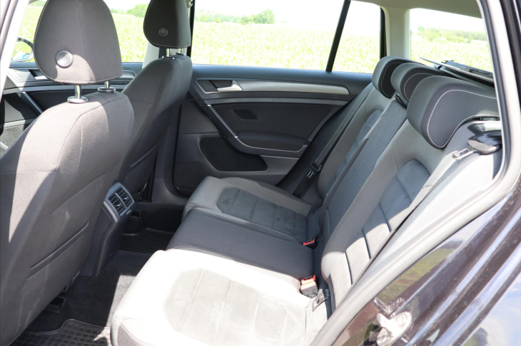 Volkswagen Golf 1,0 TSI 81kW CZ Comfort LED