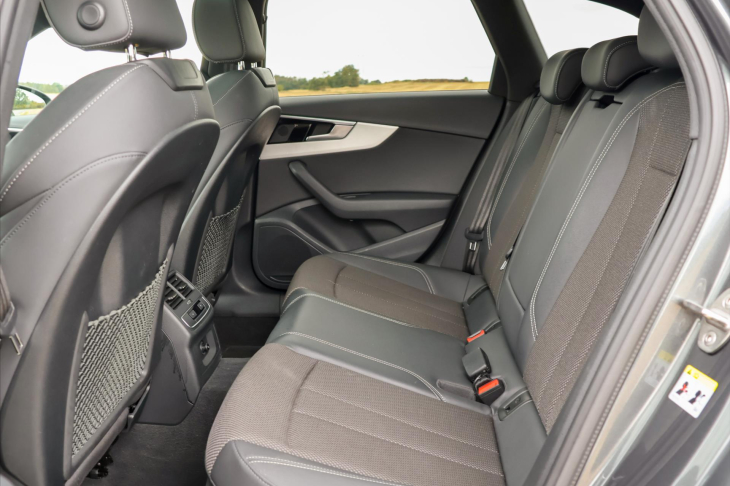 Audi A4 2,0 TFSI S-line Virtual DPH