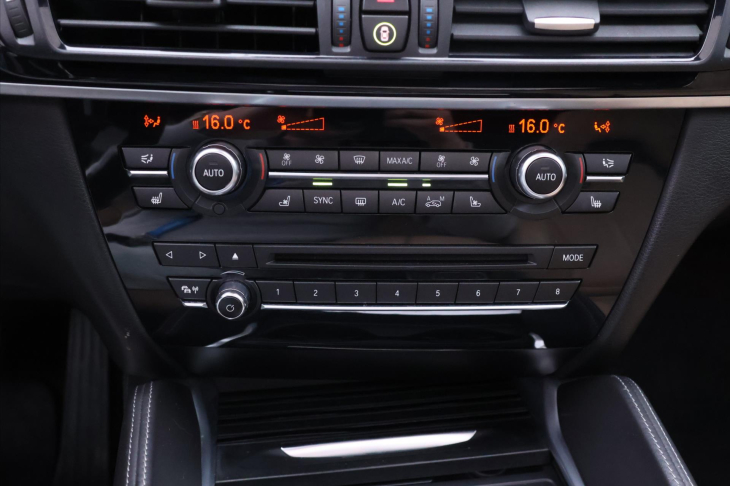 BMW X5 4,4 M40i 423kW xDrive Aut. CZ