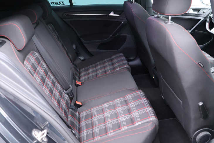 Volkswagen Golf 2,0 TSI 169kW GTI Performance