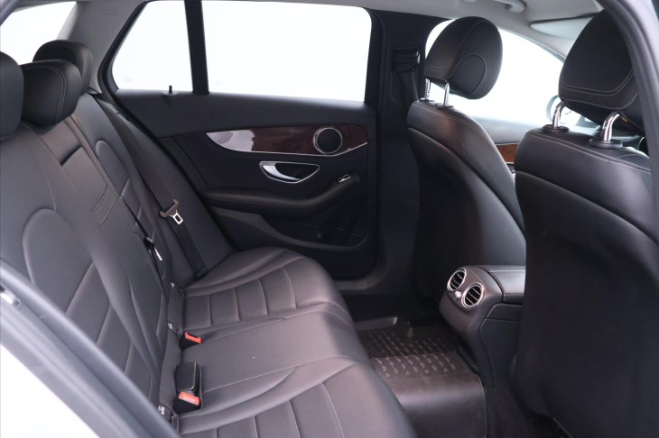 Mercedes-Benz Třídy C 2,1 220d 125kW Aut. Kůže LED
