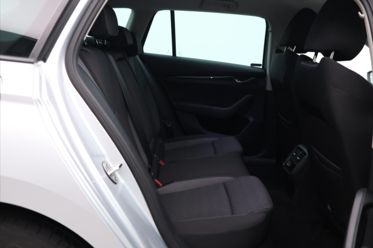 Škoda Octavia 2,0 TDI 85kW Ambition CZ DPH