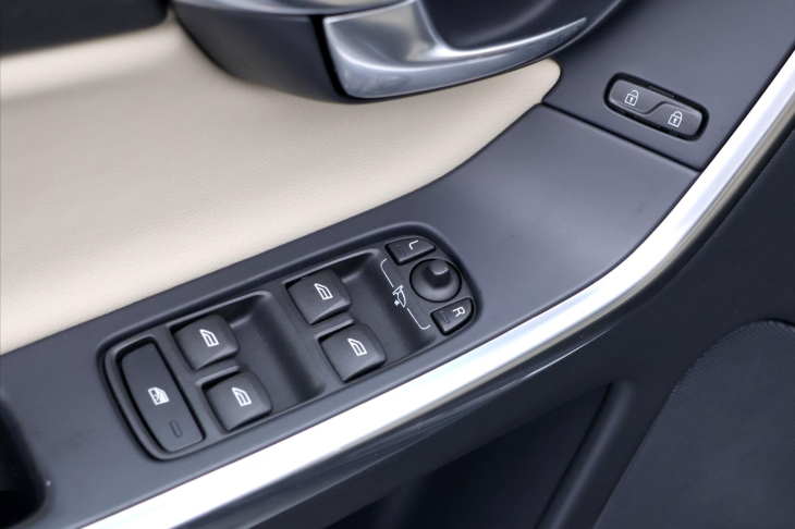 Volvo XC60 2,0 D3 110kW Aut. Momentum