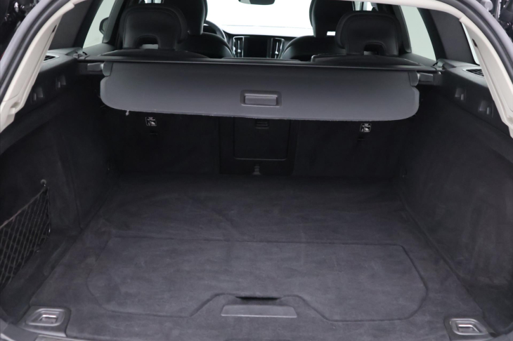 Volvo V60 2,0 B4 AWD Cross Country DPH