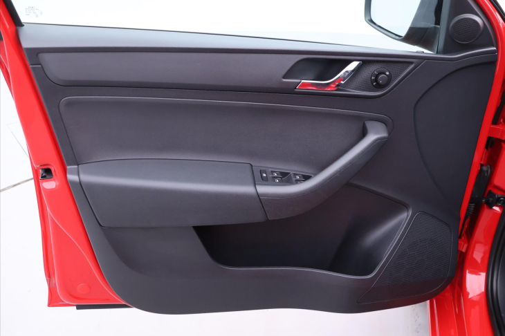 Škoda Rapid 1,2 TSI 77kW Style Plus Xenon